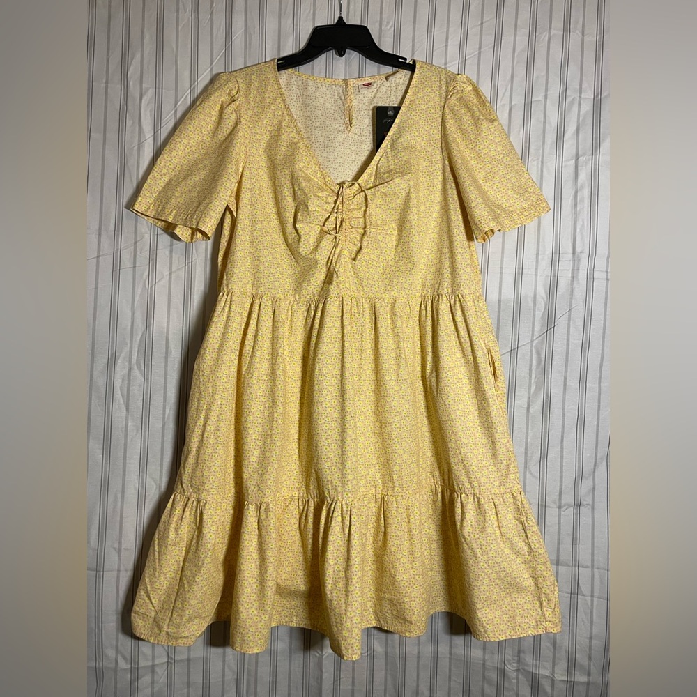 NWT Levi’s Women’s Yellow Floral Tiered Dress-Size XL